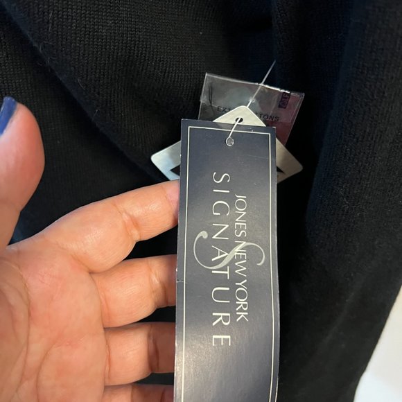 Jones of New York- Signature Black cardigan MEDIUM - Picture 3 of 3